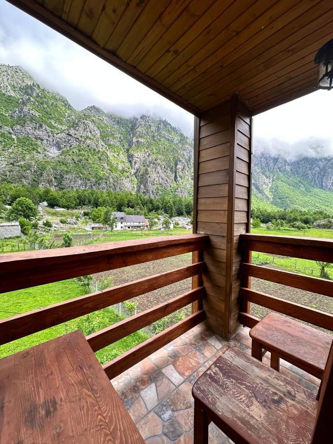 Residence Quku Valbones Eksteriør billede