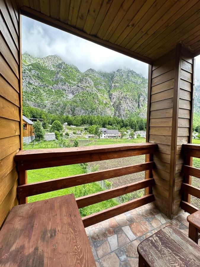 Residence Quku Valbones Eksteriør billede